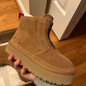 Platform Neumel UGGS w/zip chestnut